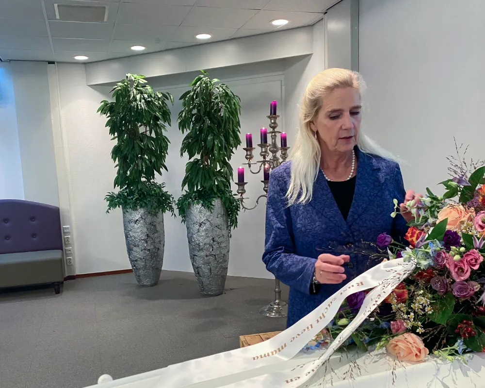 Monique Kupras voorbereiden uitvaart bij van Dongen uitvaartcentrum