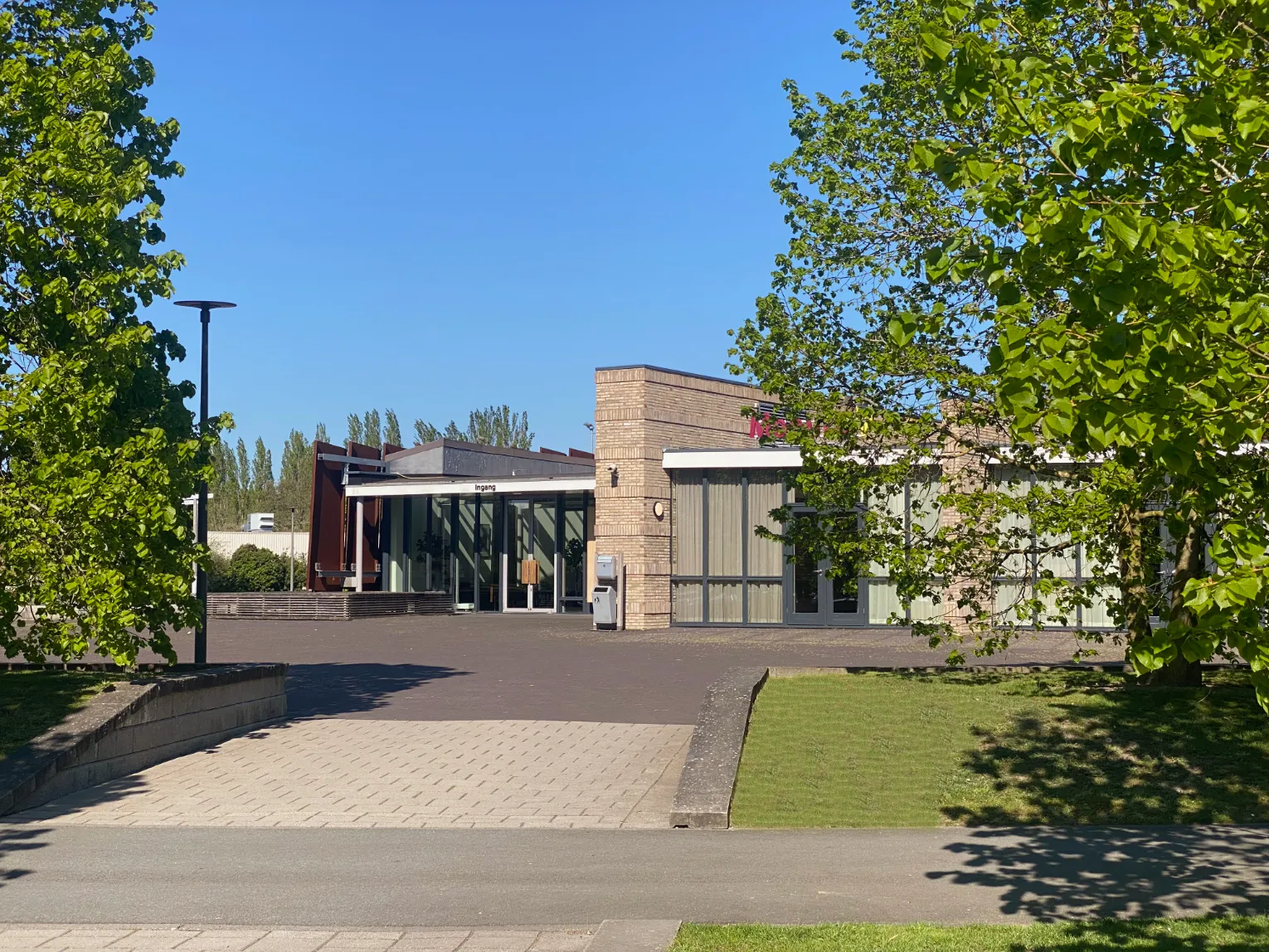 crematorium meerbloemhof zoetermeer vooraanzicht