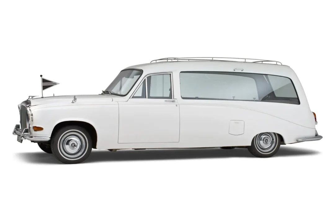 Daimler rouwauto (wit)