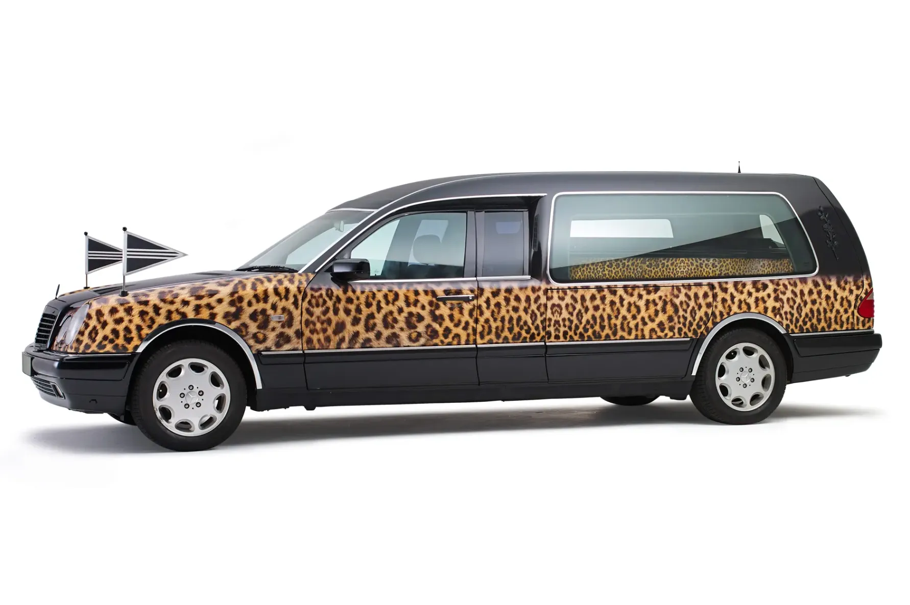 Mercedes Cheetah Rouwauto