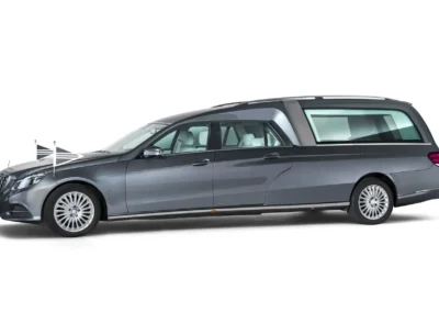 Mercedes Familierouwauto (grijs)