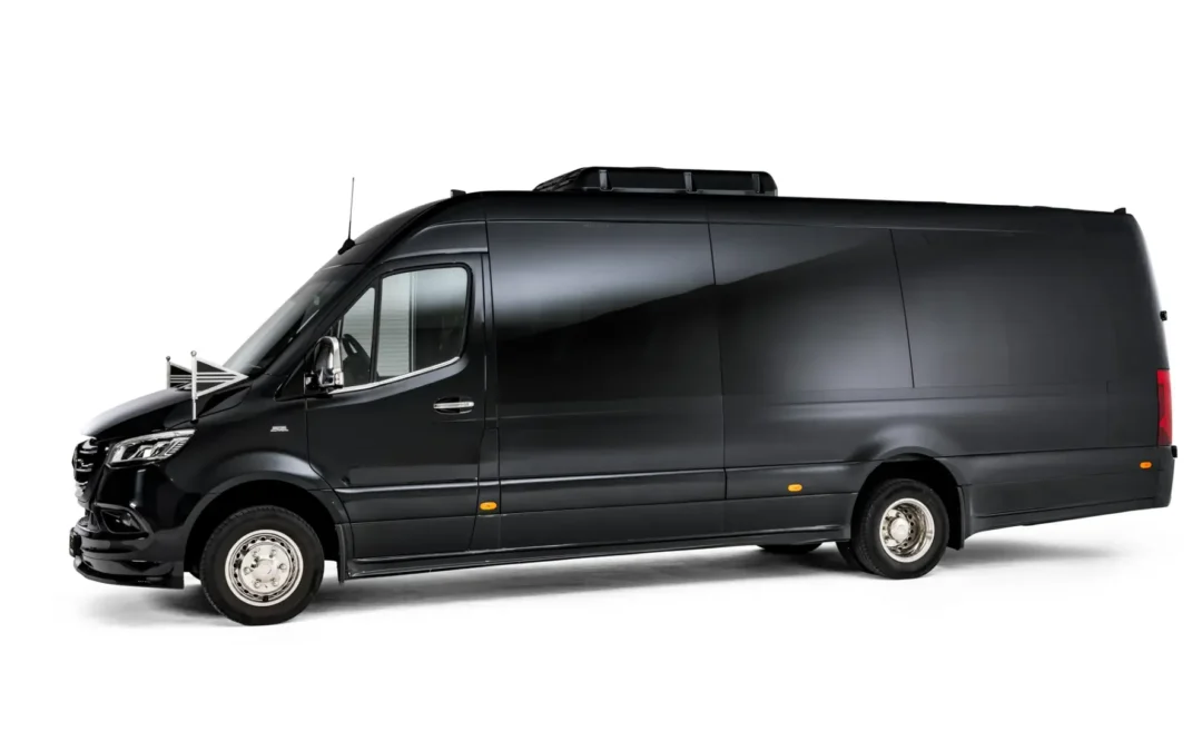 Mercedes uitvaartbus gesloten