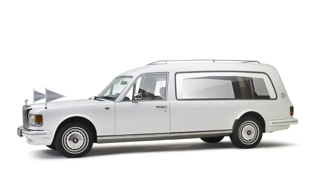 Rolls-Royce Silver Spirit rouwauto (wit)
