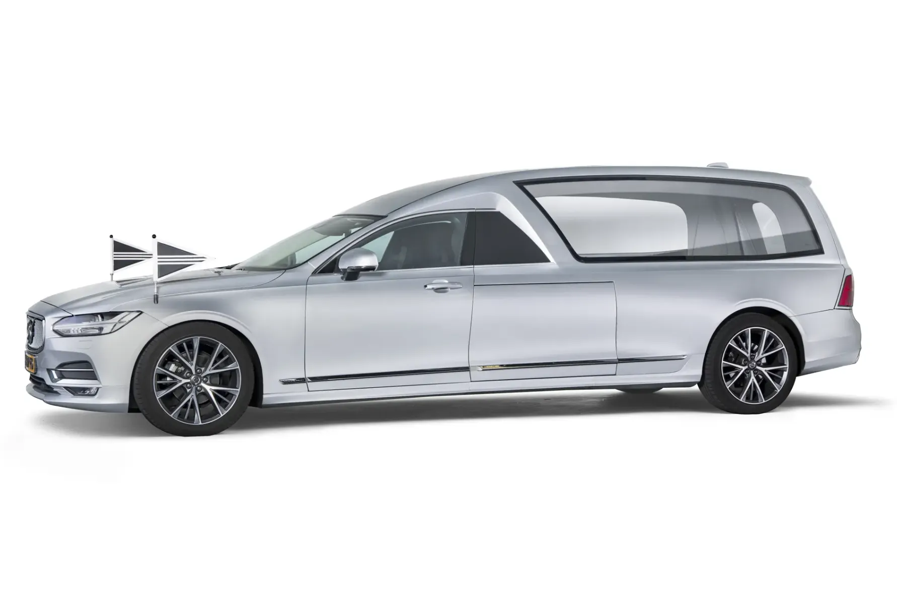 Volvo Rouwauto V90 Glas (zilvergrijs)