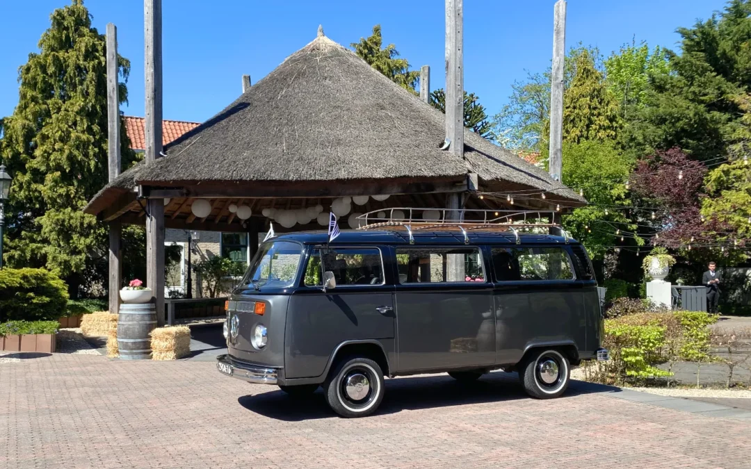 Klassiek Volkswagen rouwbus T2